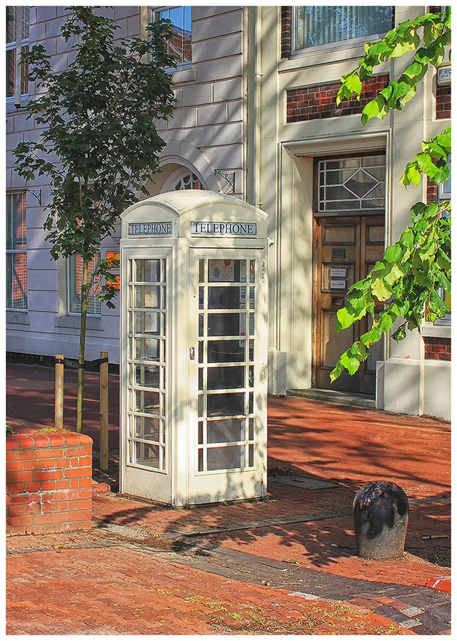 27 Whats a phone box, Grandad_